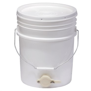 Little_Giant_Plastic_Beekeeping_Bucket_-_5gal_Capacity_-_Includes_Honey_Gate__Plastic_Lid_084369177061_APIBKT5_apple_valley_local_Flowers_and_gifts.jpg